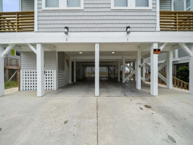 A Shore Thing 1 - Oceanfront And Dog Friendly! Private Beach Access! Townhouse Villa Carolina Beach Exterior photo